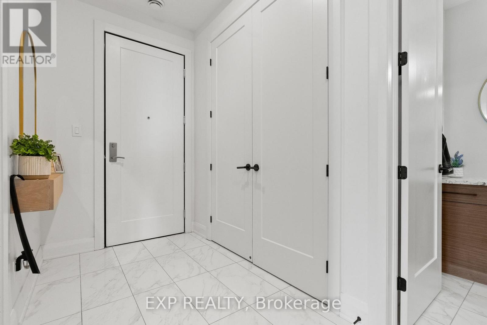 301 - 100 Cortile Private, Ottawa, Ontario  K1V 2S8 - Photo 4 - X13558244
