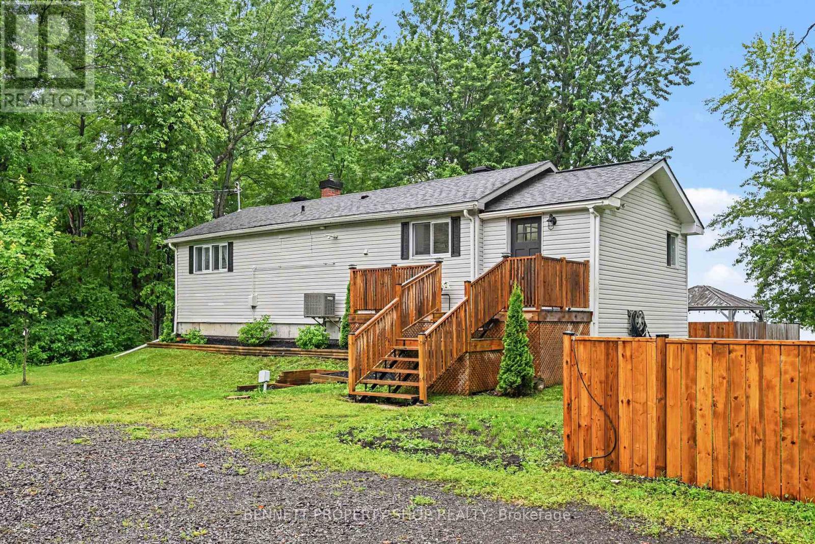 102 Moorhead Drive, Ottawa, Ontario  K0A 1X0 - Photo 1 - X13558572