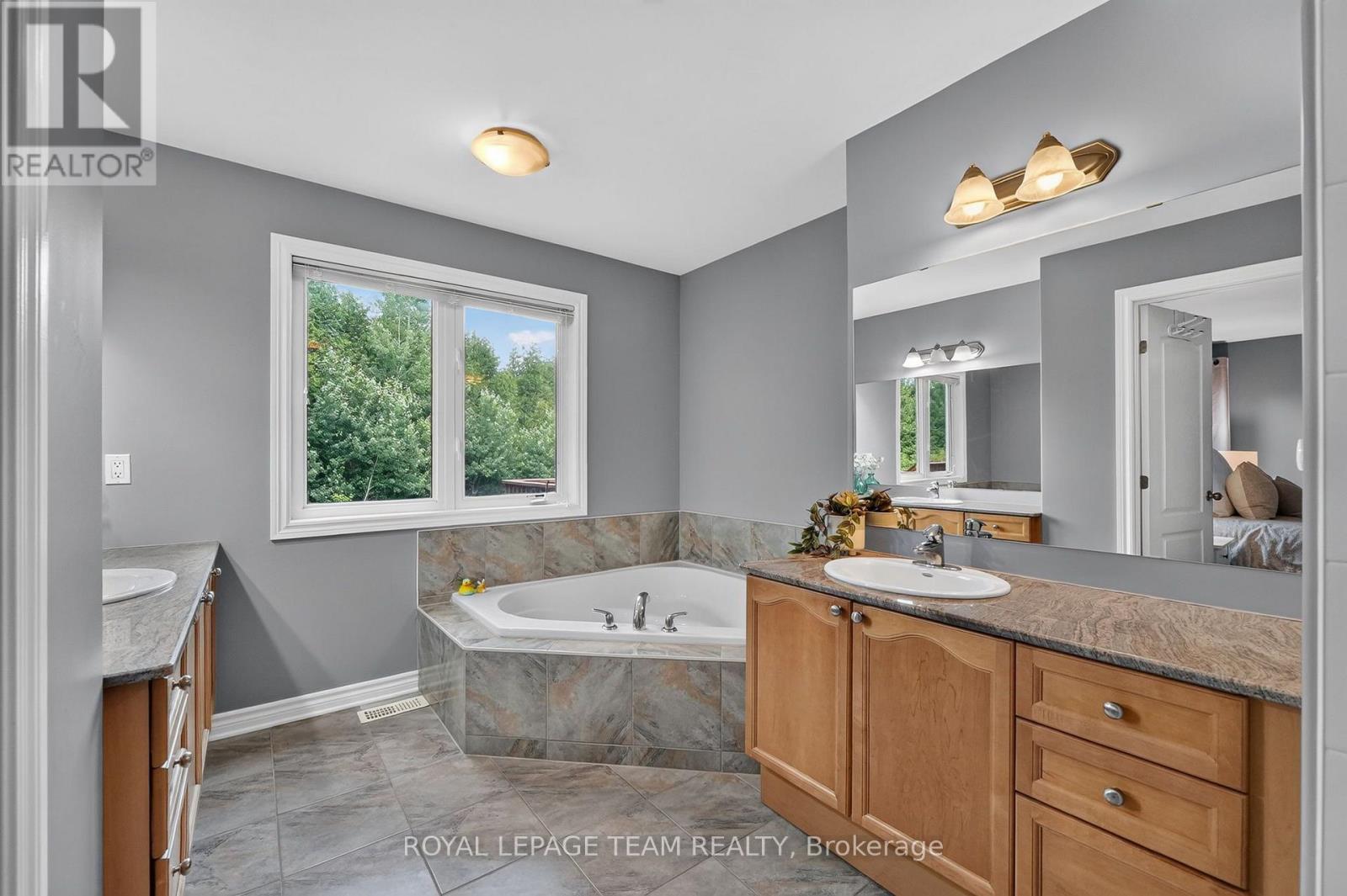 8115 Adam Baker Way, Ottawa, Ontario  K0A 2P0 - Photo 20 - X13559254