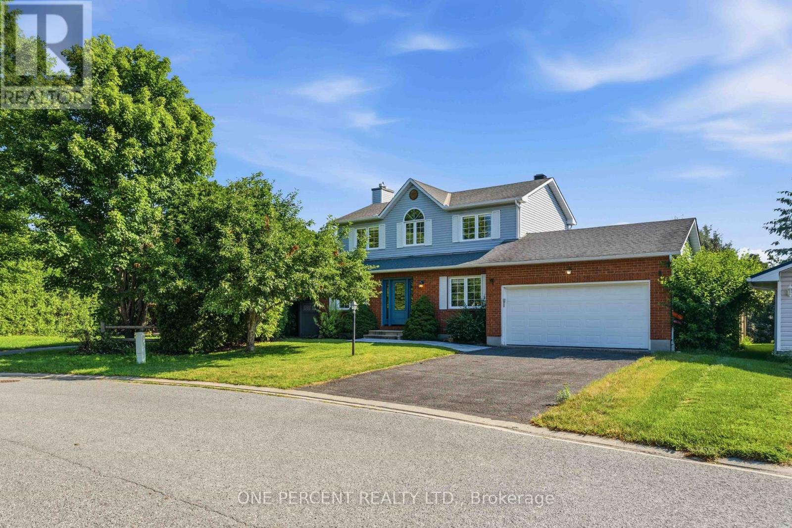 19 Amy Street, Ottawa, Ontario  K2S 1L7 - Photo 1 - X13559338