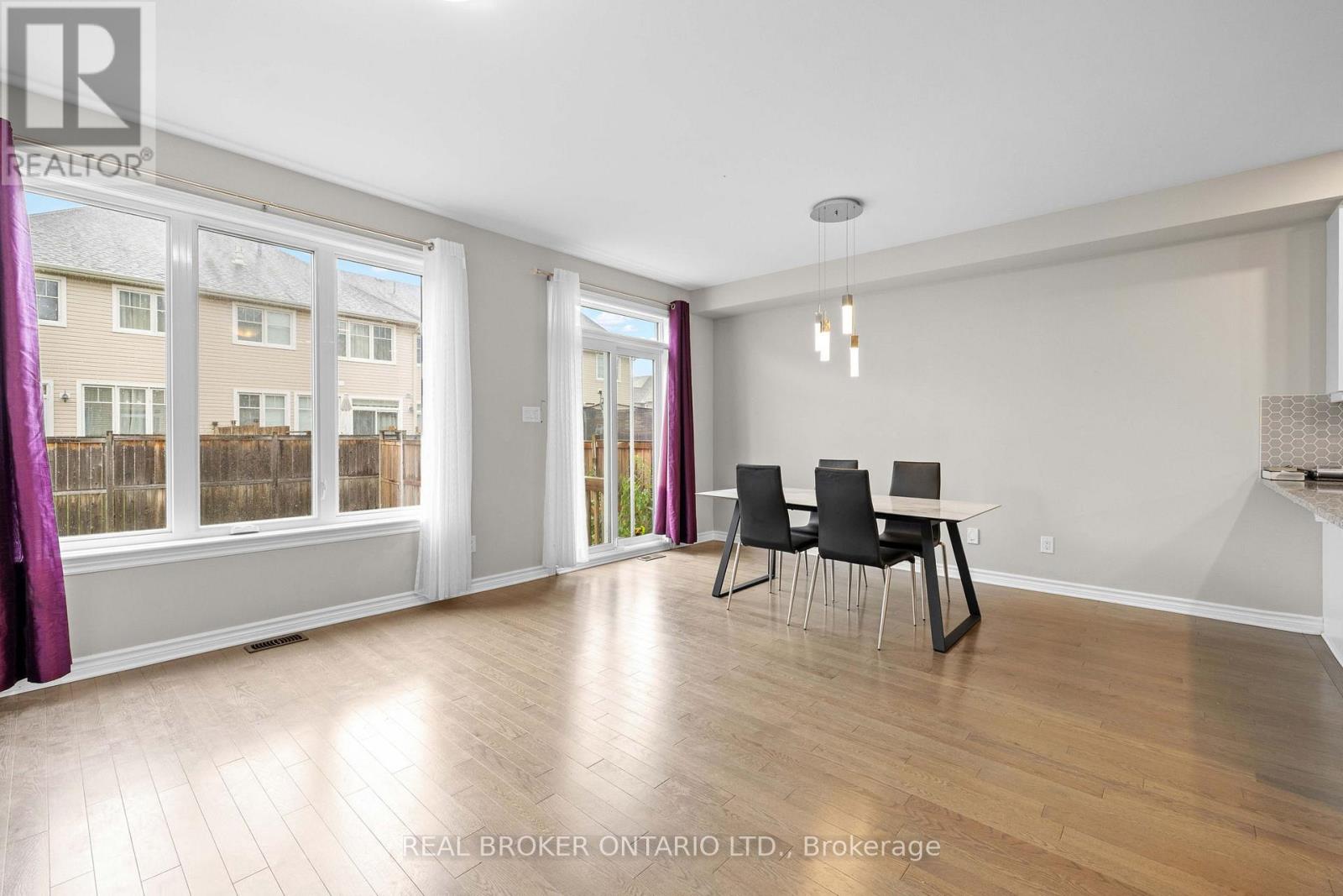 838 Cedar Creek Drive, Ottawa, Ontario  K1T 0N6 - Photo 11 - X13559418