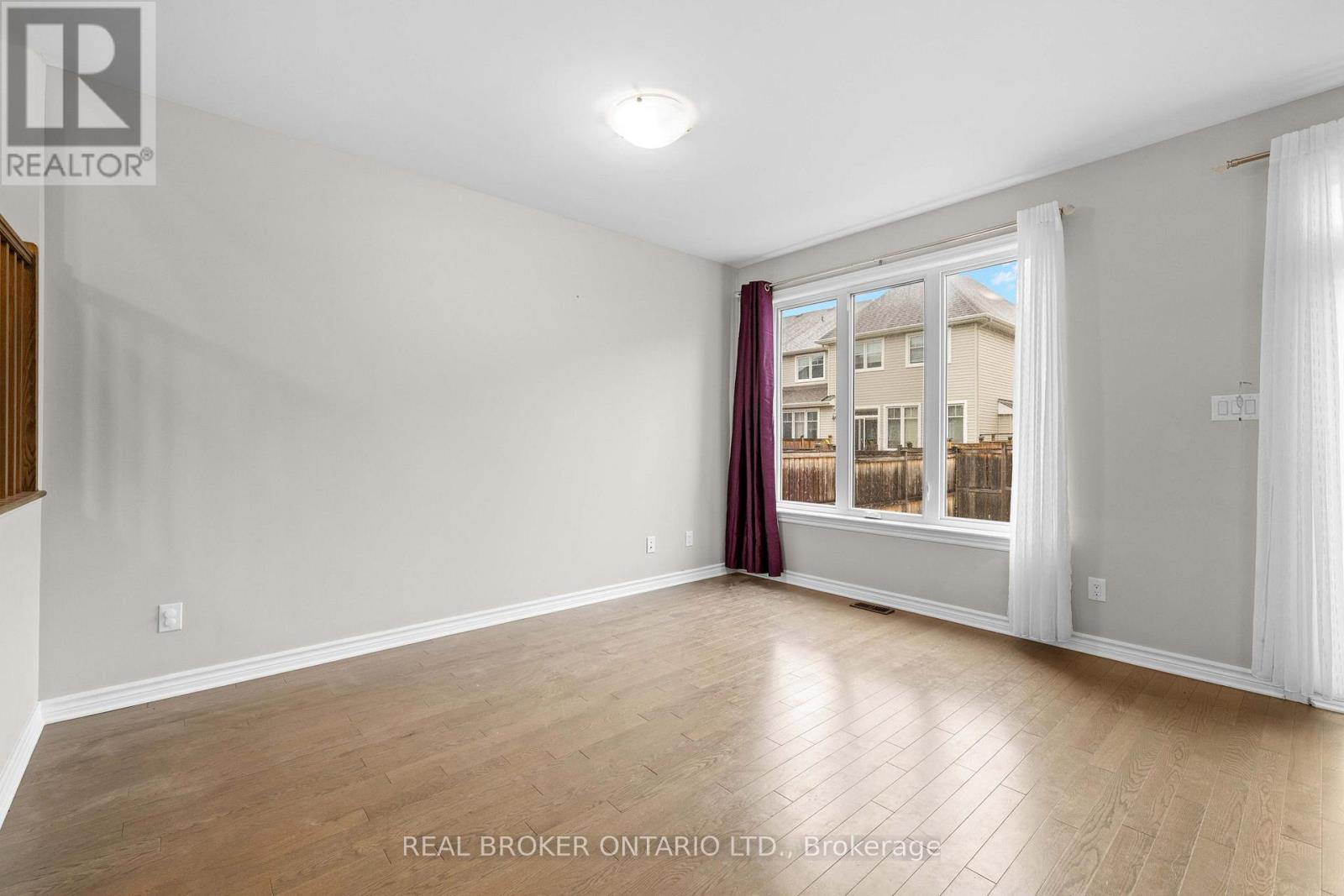 838 Cedar Creek Drive, Ottawa, Ontario  K1T 0N6 - Photo 13 - X13559418