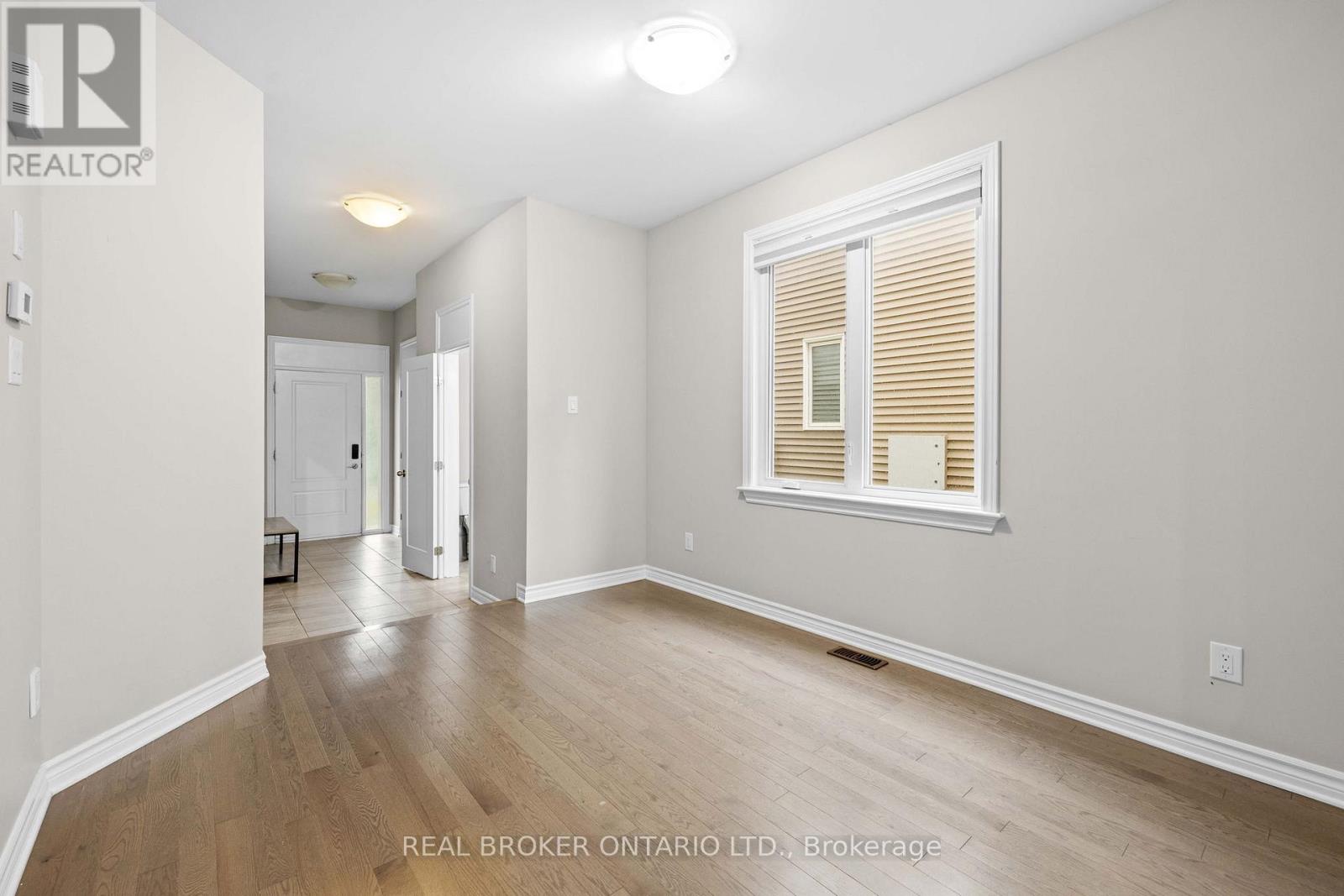 838 Cedar Creek Drive, Ottawa, Ontario  K1T 0N6 - Photo 4 - X13559418