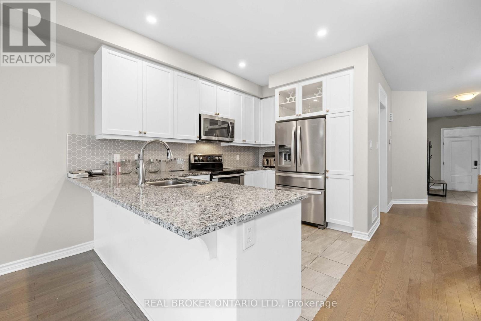 838 Cedar Creek Drive, Ottawa, Ontario  K1T 0N6 - Photo 8 - X13559418