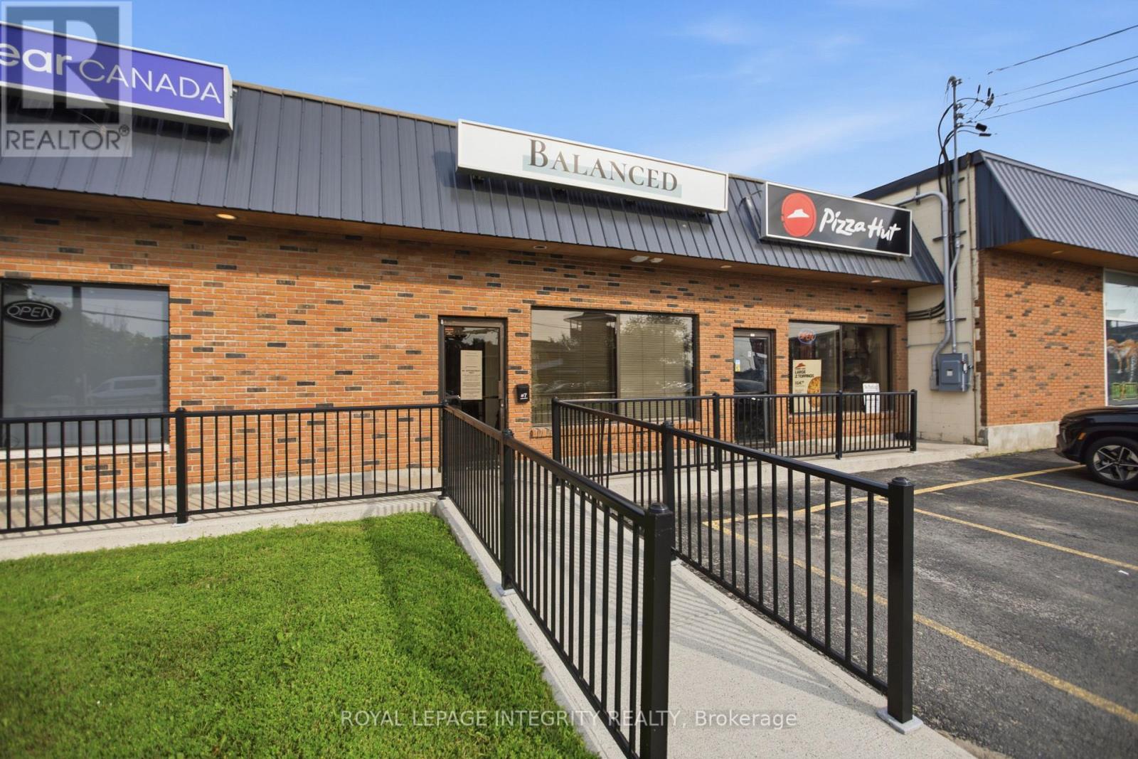 Unit #7 - 100 Madawaska Boulevard, Arnprior, Ontario  K7S 1S7 - Photo 1 - X13559742