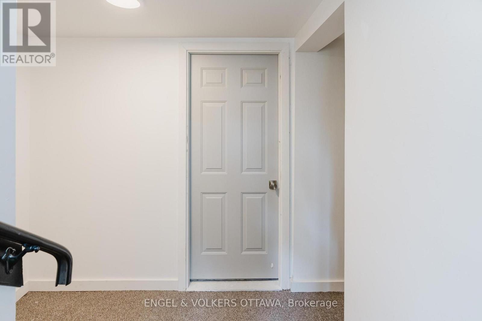 3 - 896 Pinewood Crescent, Ottawa, Ontario  K2B 5Y4 - Photo 5 - X13560198