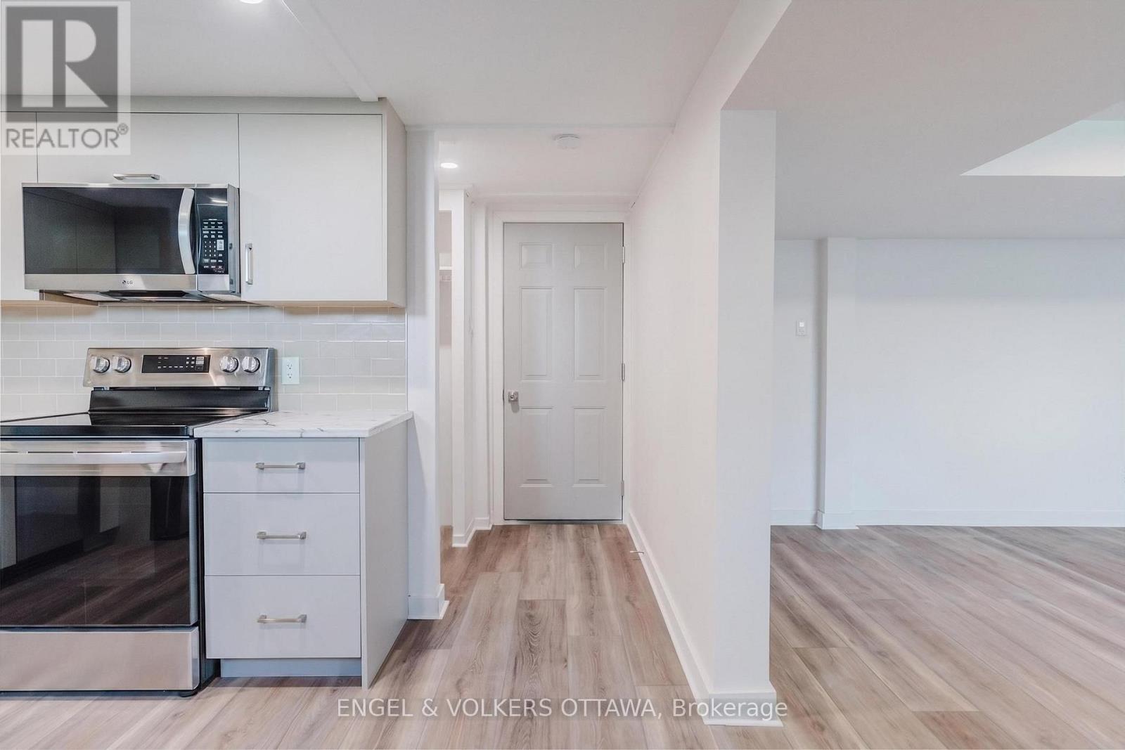 3 - 896 Pinewood Crescent, Ottawa, Ontario  K2B 5Y4 - Photo 6 - X13560198