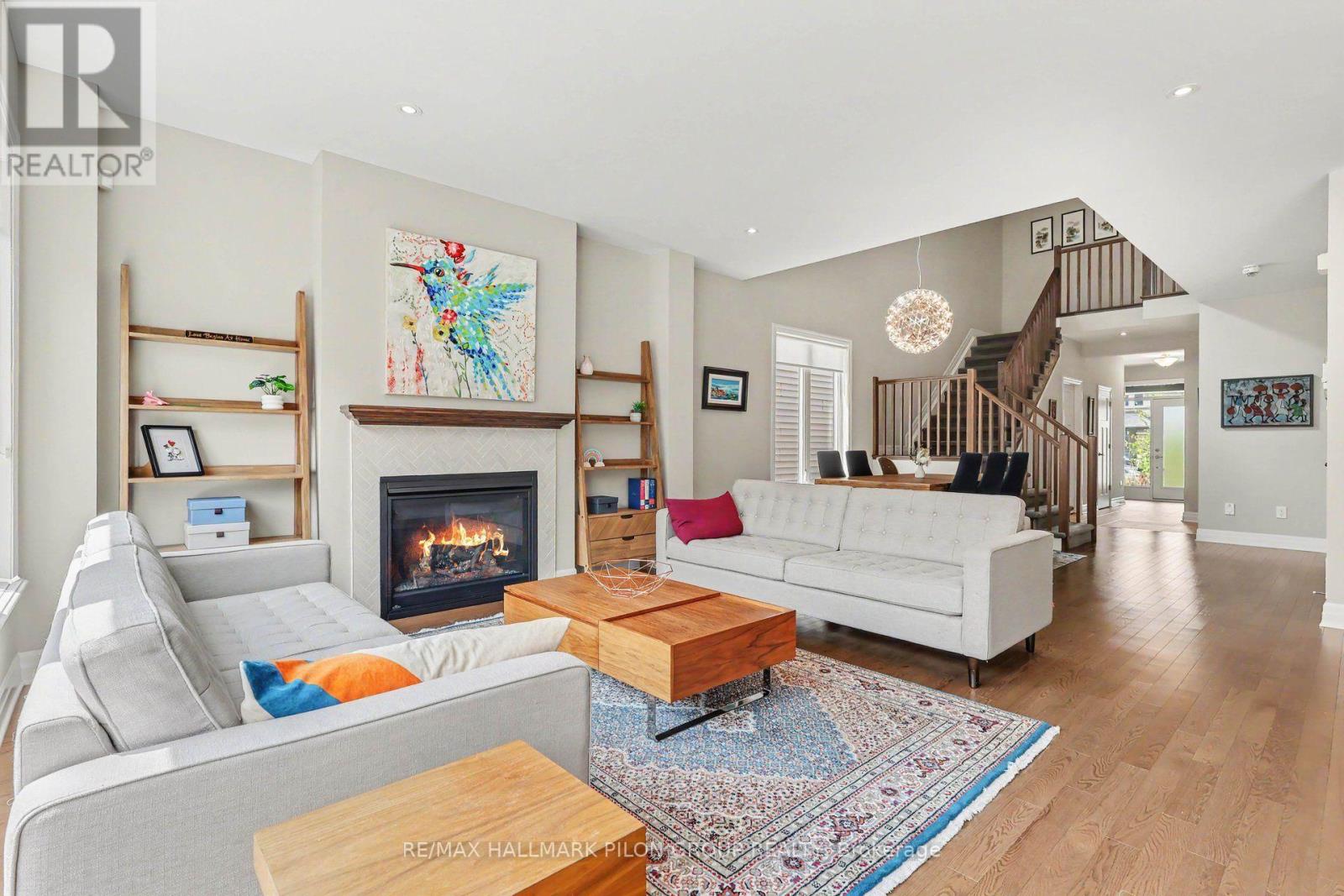 260 Shinleaf Crescent, Ottawa, Ontario  K1W 0J2 - Photo 2 - X13560294