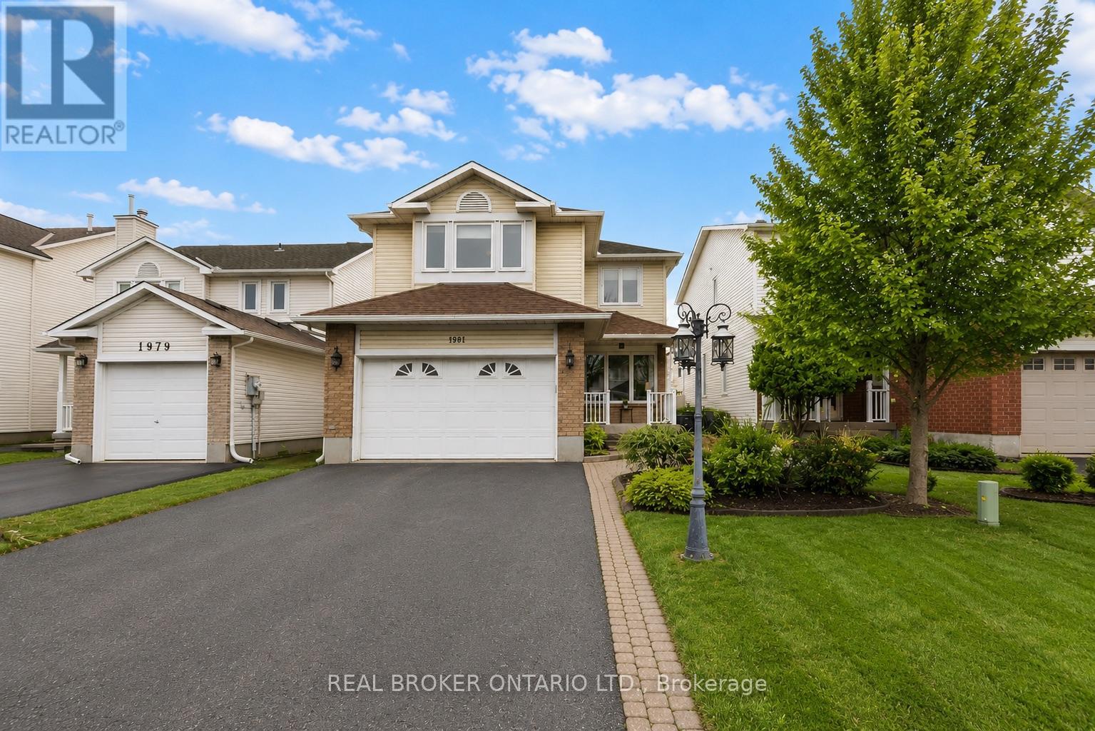 1981 Orchardview Avenue, Ottawa, Ontario  K4A 3B8 - Photo 2 - X13560730