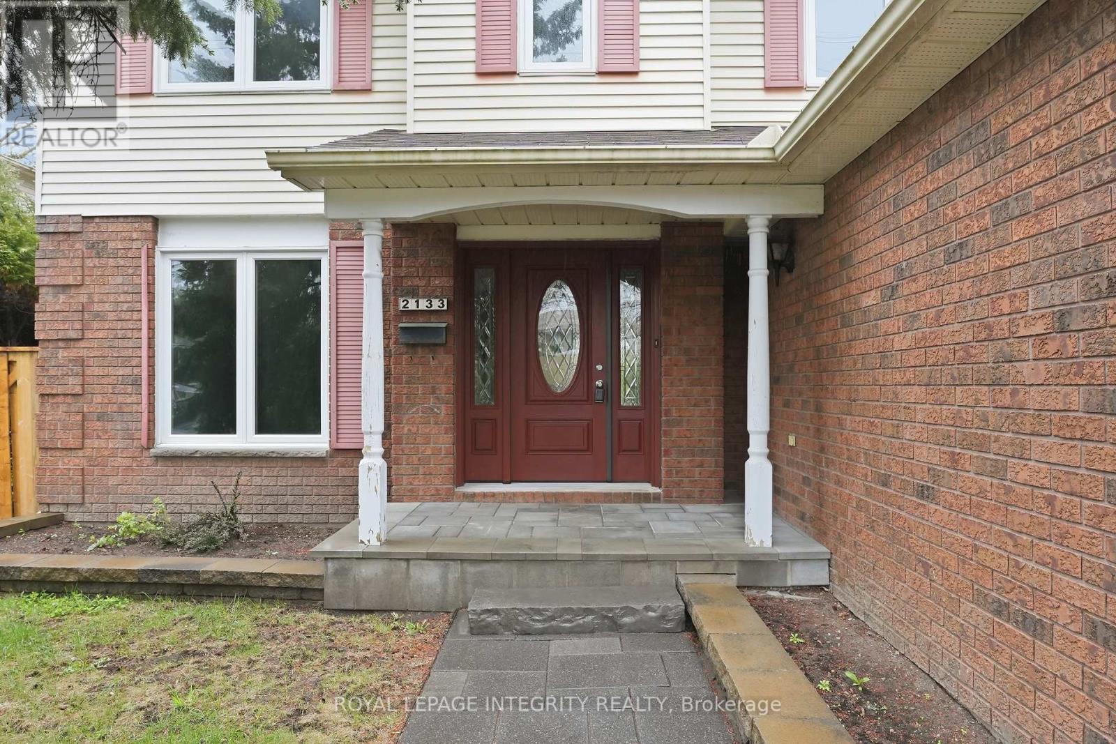 2133 Lenester Avenue, Ottawa, Ontario  K2A 4A9 - Photo 2 - X13561088