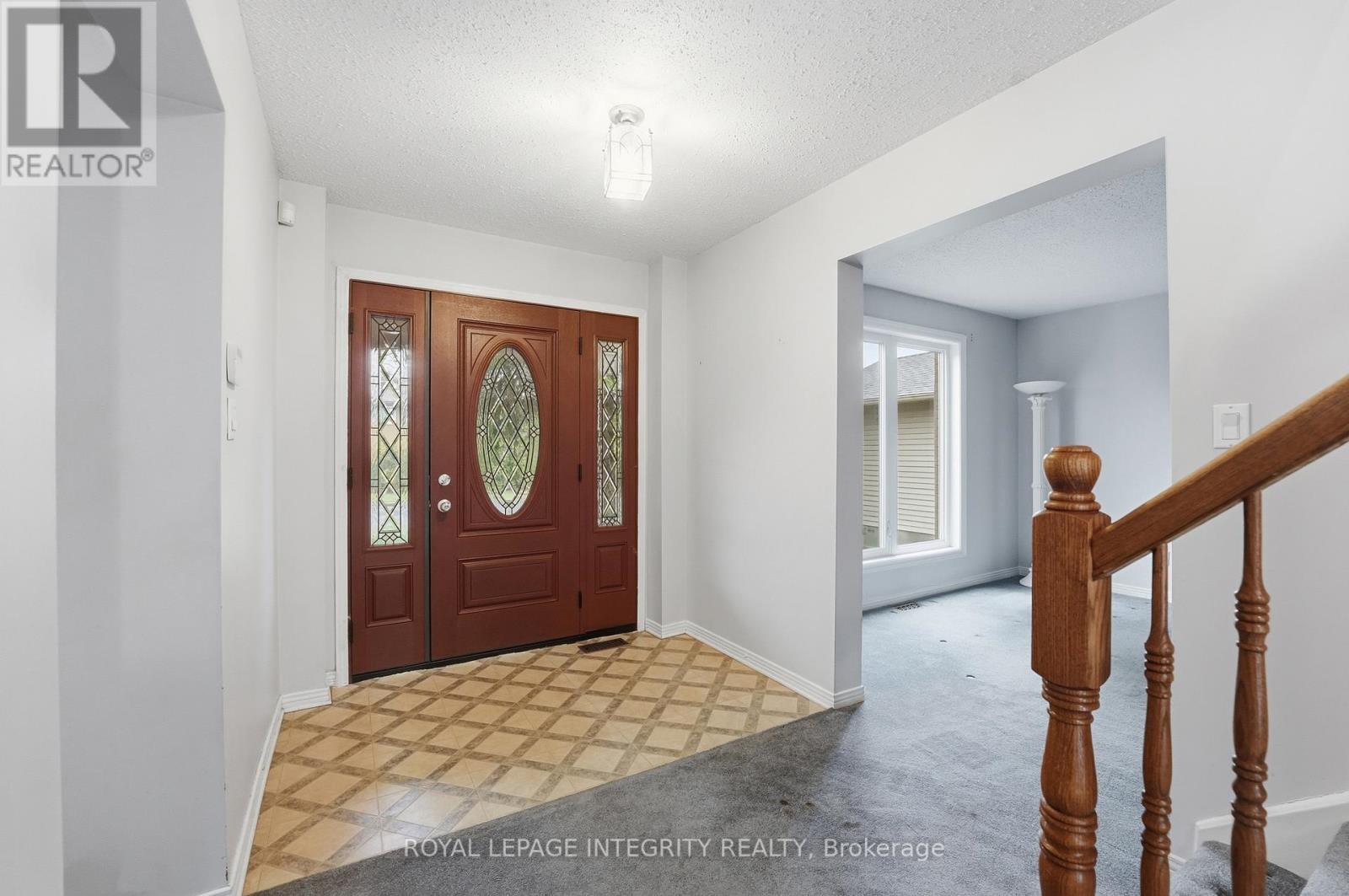 2133 Lenester Avenue, Ottawa, Ontario  K2A 4A9 - Photo 3 - X13561088