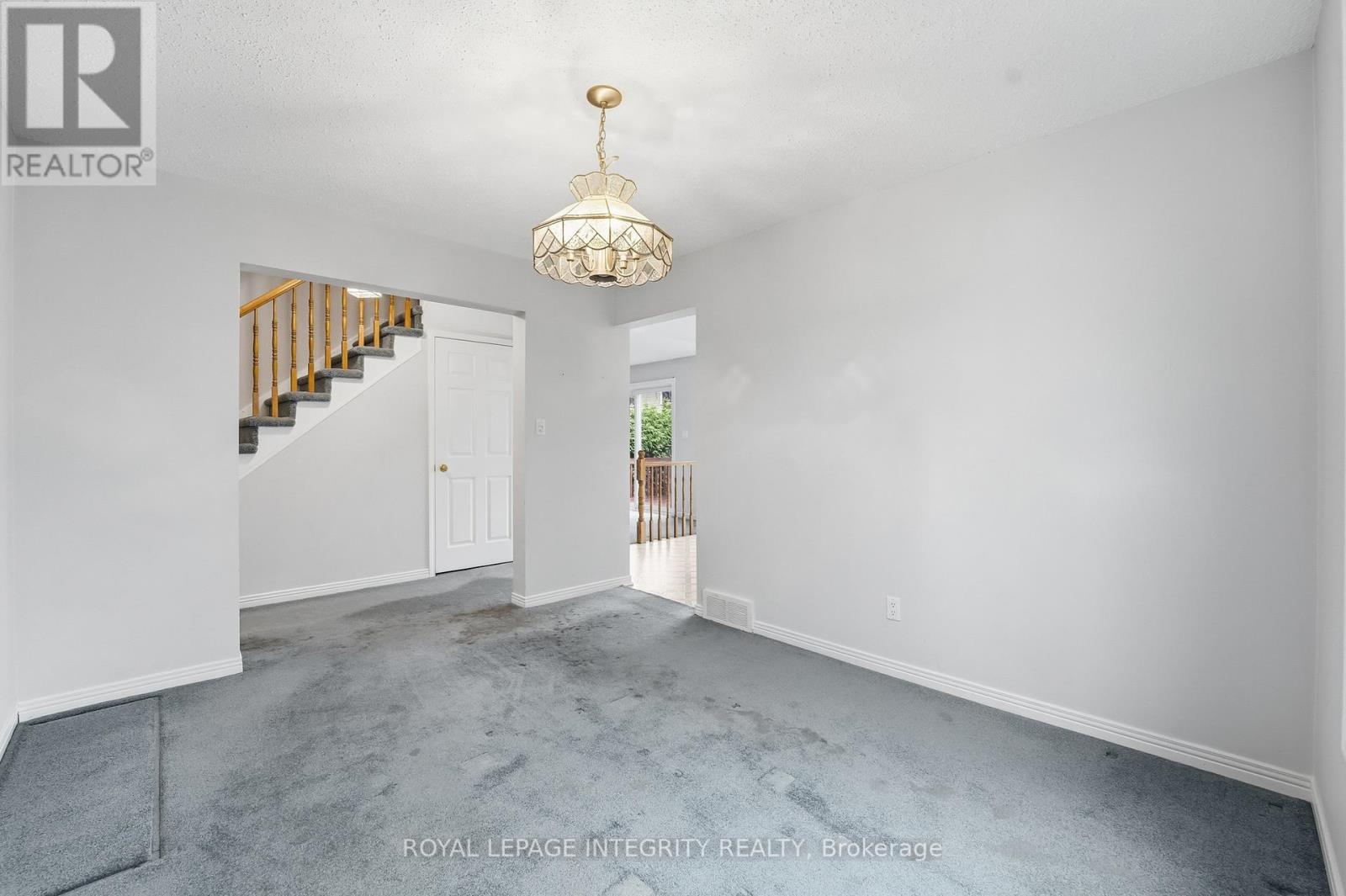 2133 Lenester Avenue, Ottawa, Ontario  K2A 4A9 - Photo 9 - X13561088