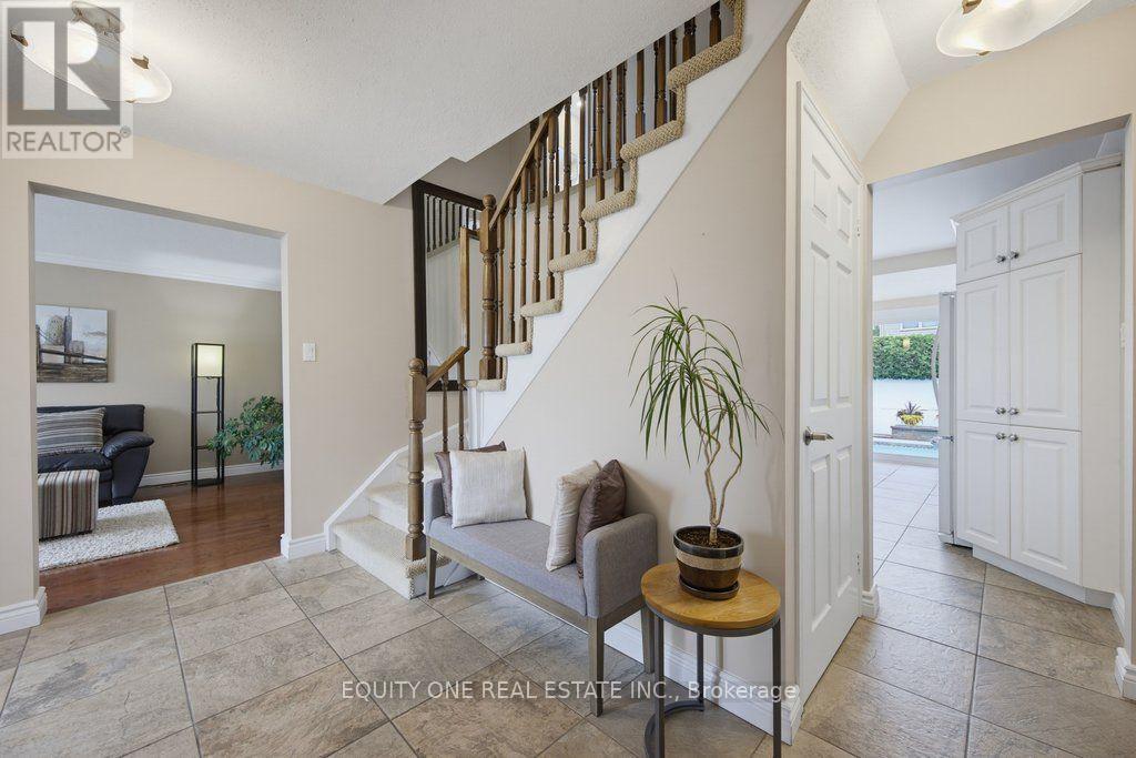 1315 Prestone Drive, Ottawa, Ontario  K1E 2Z2 - Photo 6 - X13561122