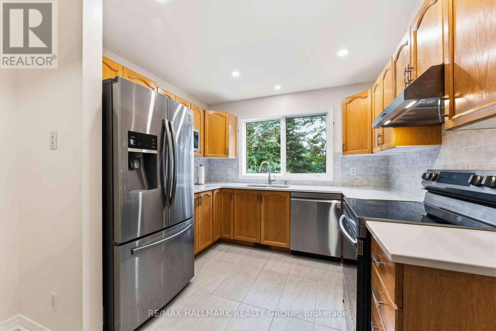 28 Sonata Place, Ottawa, Ontario  K1G 6H2 - Photo 8 - X13561704