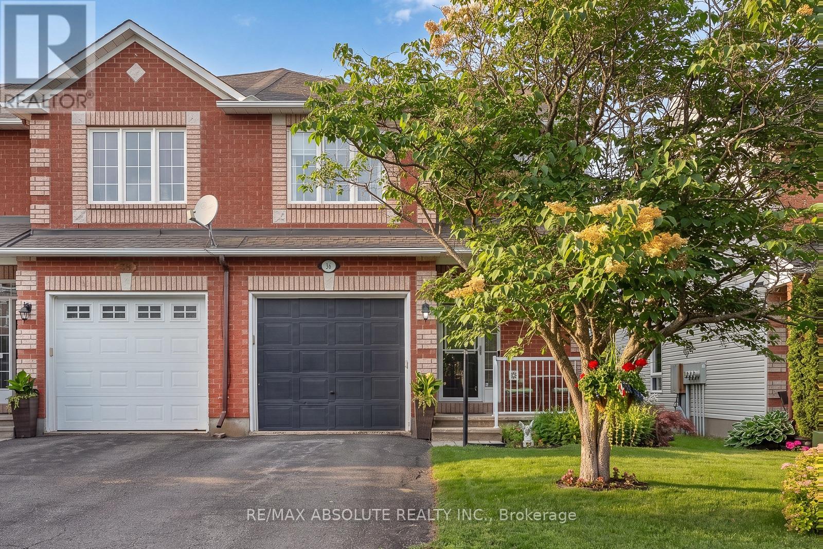 36 Chantilly Gate, Ottawa, Ontario  K2S 2B1 - Photo 1 - X13561628
