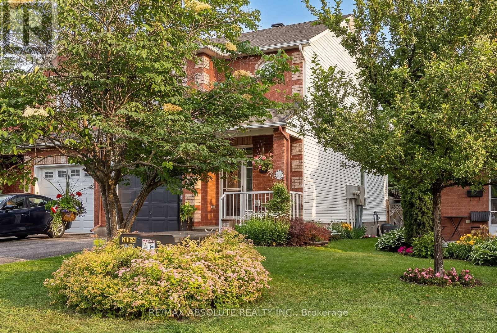 36 Chantilly Gate, Ottawa, Ontario  K2S 2B1 - Photo 2 - X13561628