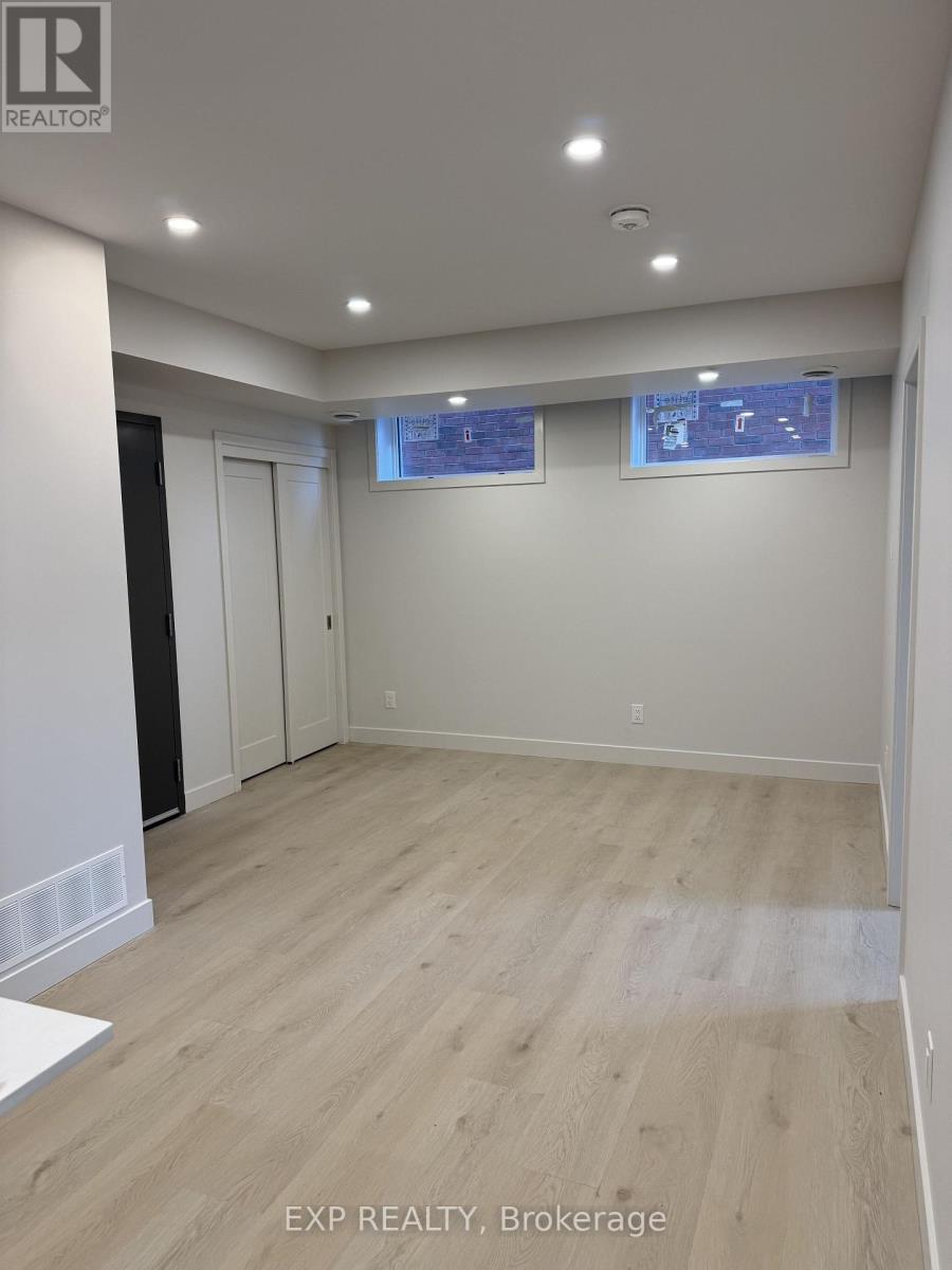 1 - 1301 Dorchester Avenue, Ottawa, Ontario  K1Z 8E8 - Photo 3 - X13561802