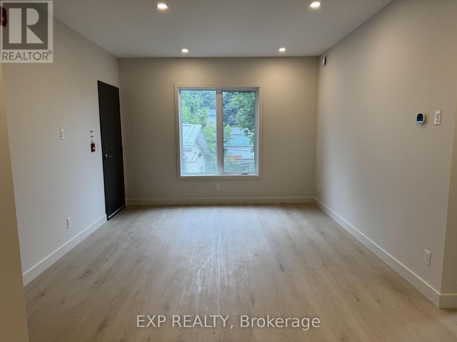 5 - 1301 Dorchester Avenue, Ottawa, Ontario  K1Z 8E8 - Photo 5 - X13561812