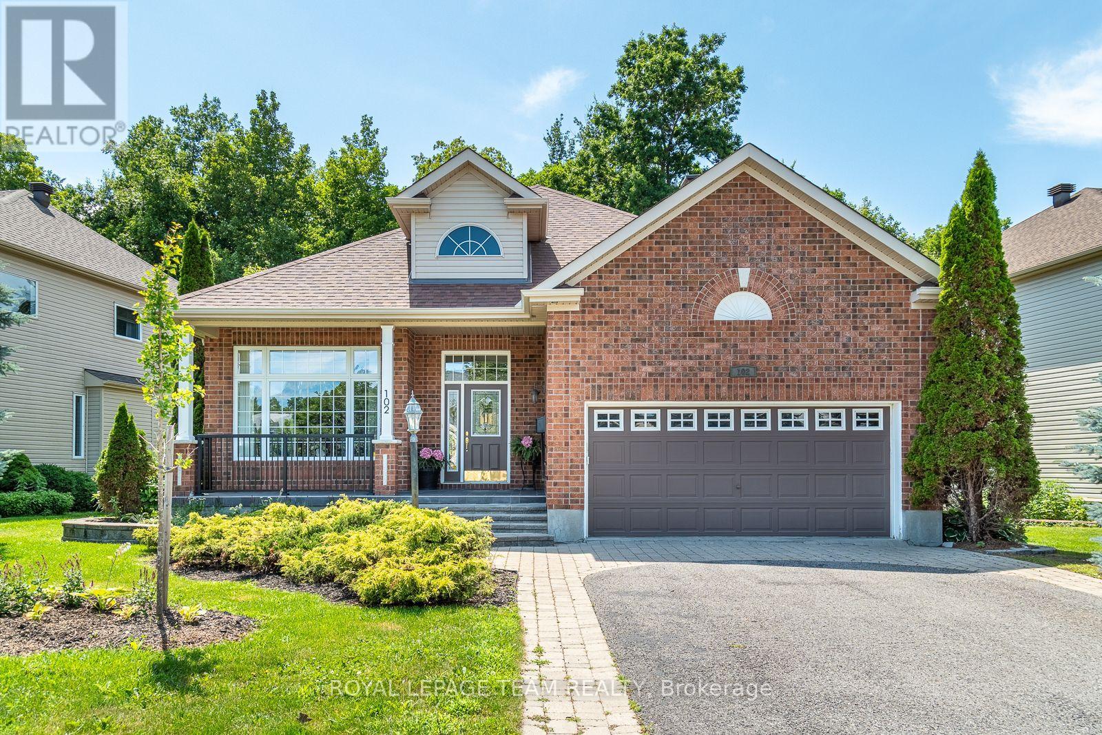102 Golflinks Drive, Ottawa, Ontario  K2J 5L3 - Photo 1 - X13561856