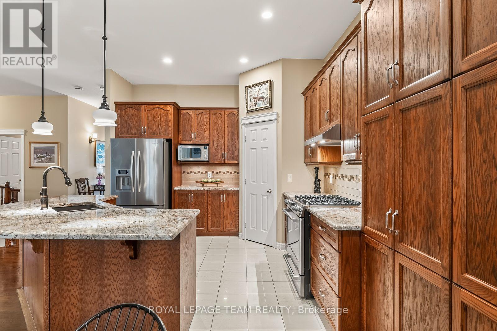 102 Golflinks Drive, Ottawa, Ontario  K2J 5L3 - Photo 9 - X13561856