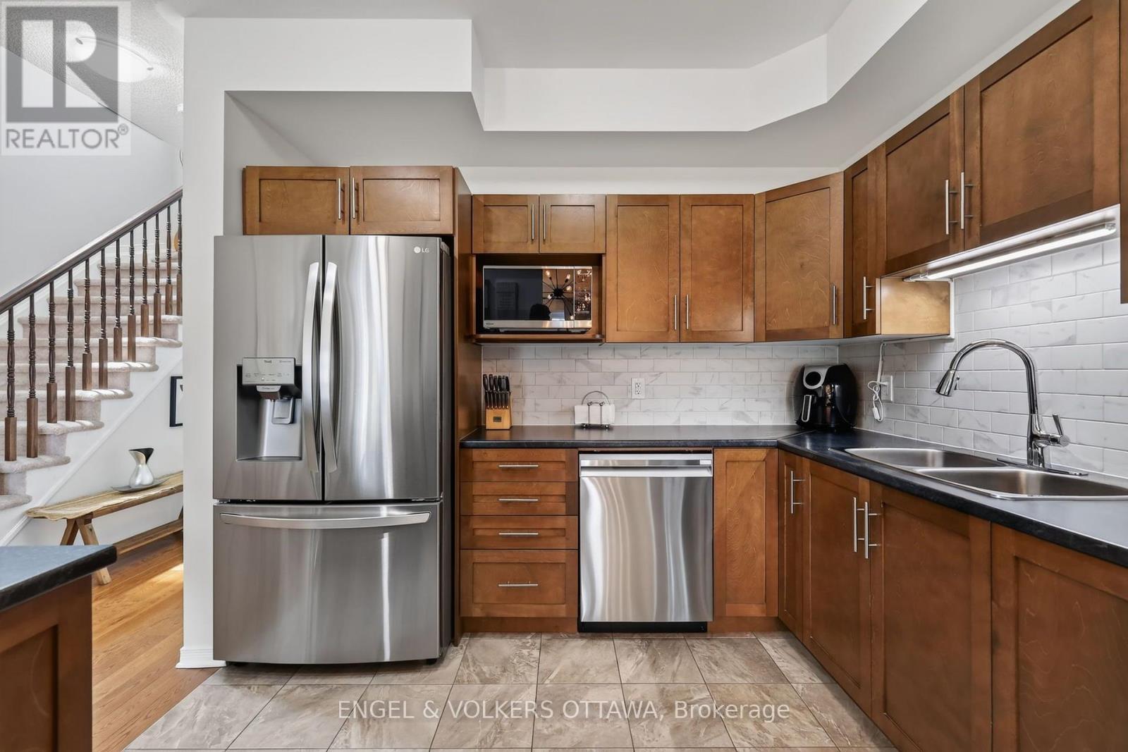 601 Via Campanale Avenue, Ottawa, Ontario  K2J 4A2 - Photo 13 - X13561892