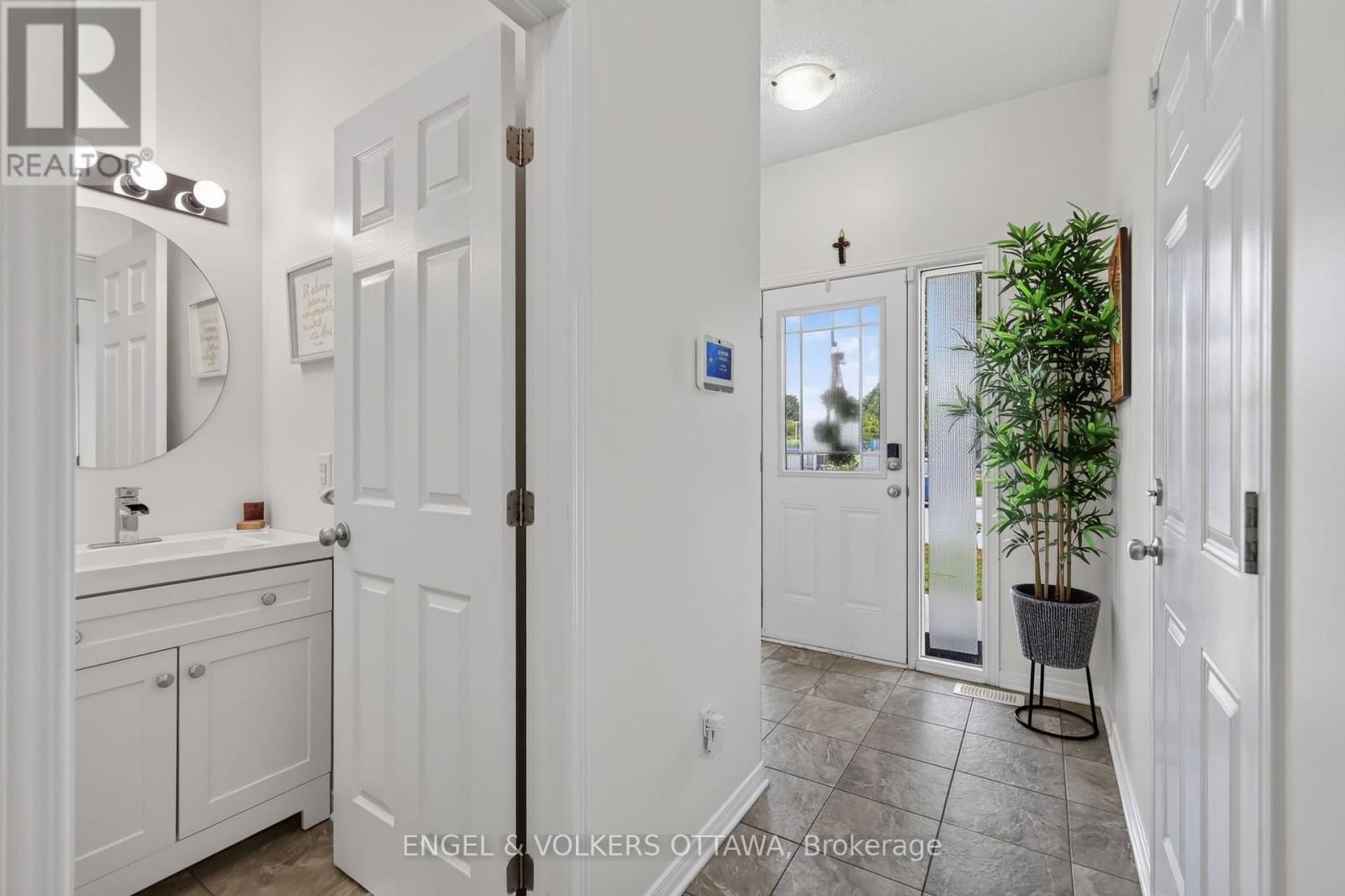 601 Via Campanale Avenue, Ottawa, Ontario  K2J 4A2 - Photo 5 - X13561892