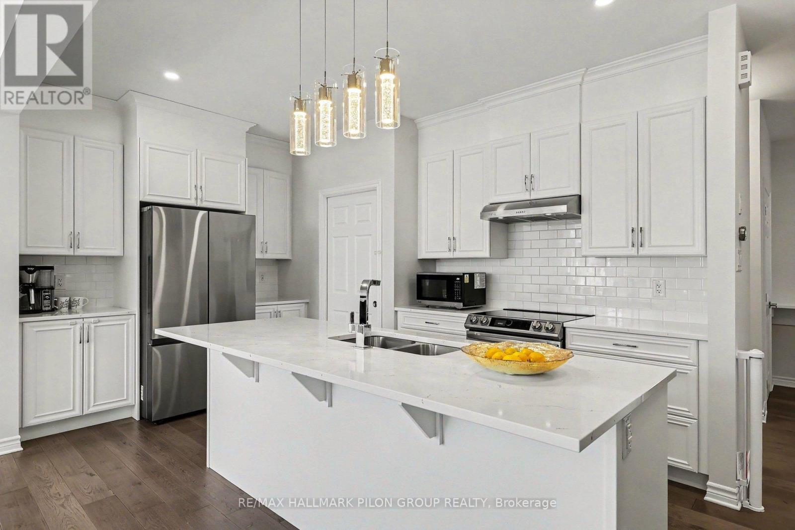 396 Ventoux Avenue, Ottawa, Ontario  K4A 5L9 - Photo 2 - X13561964