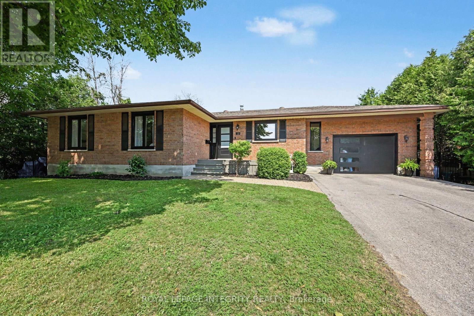 19 Jessie Drive, Perth, Ontario  K7H 3J8 - Photo 1 - X13562338