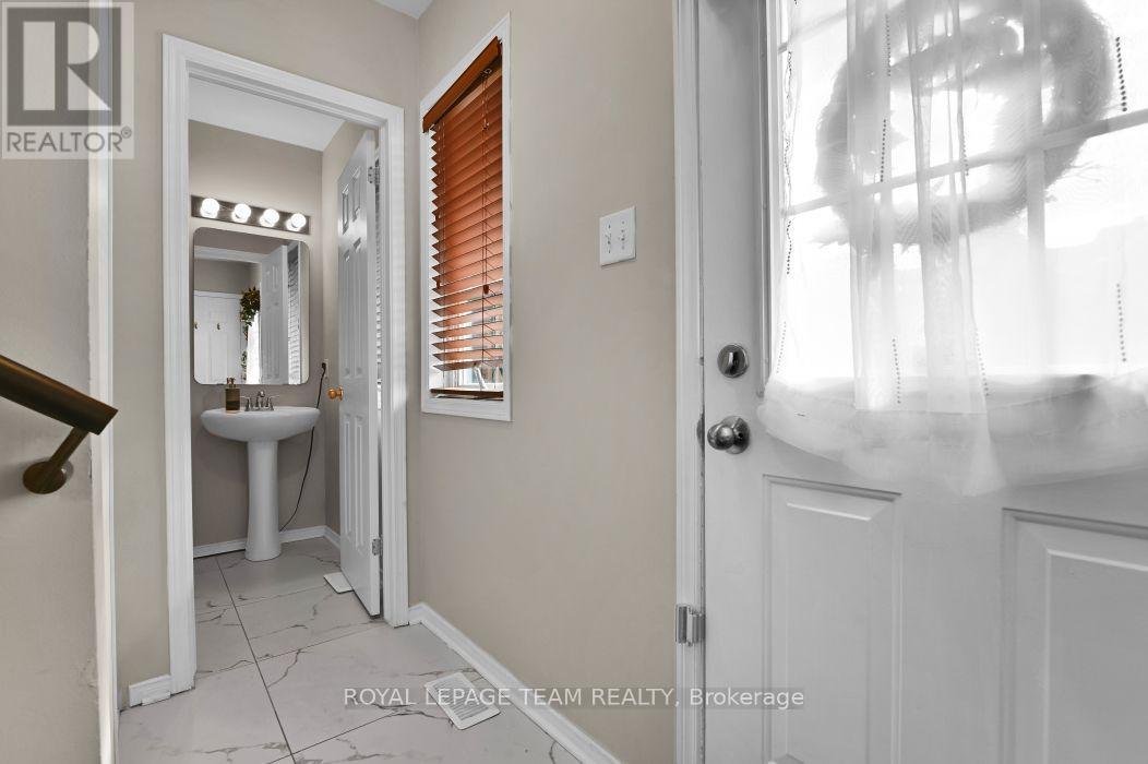 7 Karendale Street, Ottawa, Ontario  K2G 6V7 - Photo 5 - X13562690