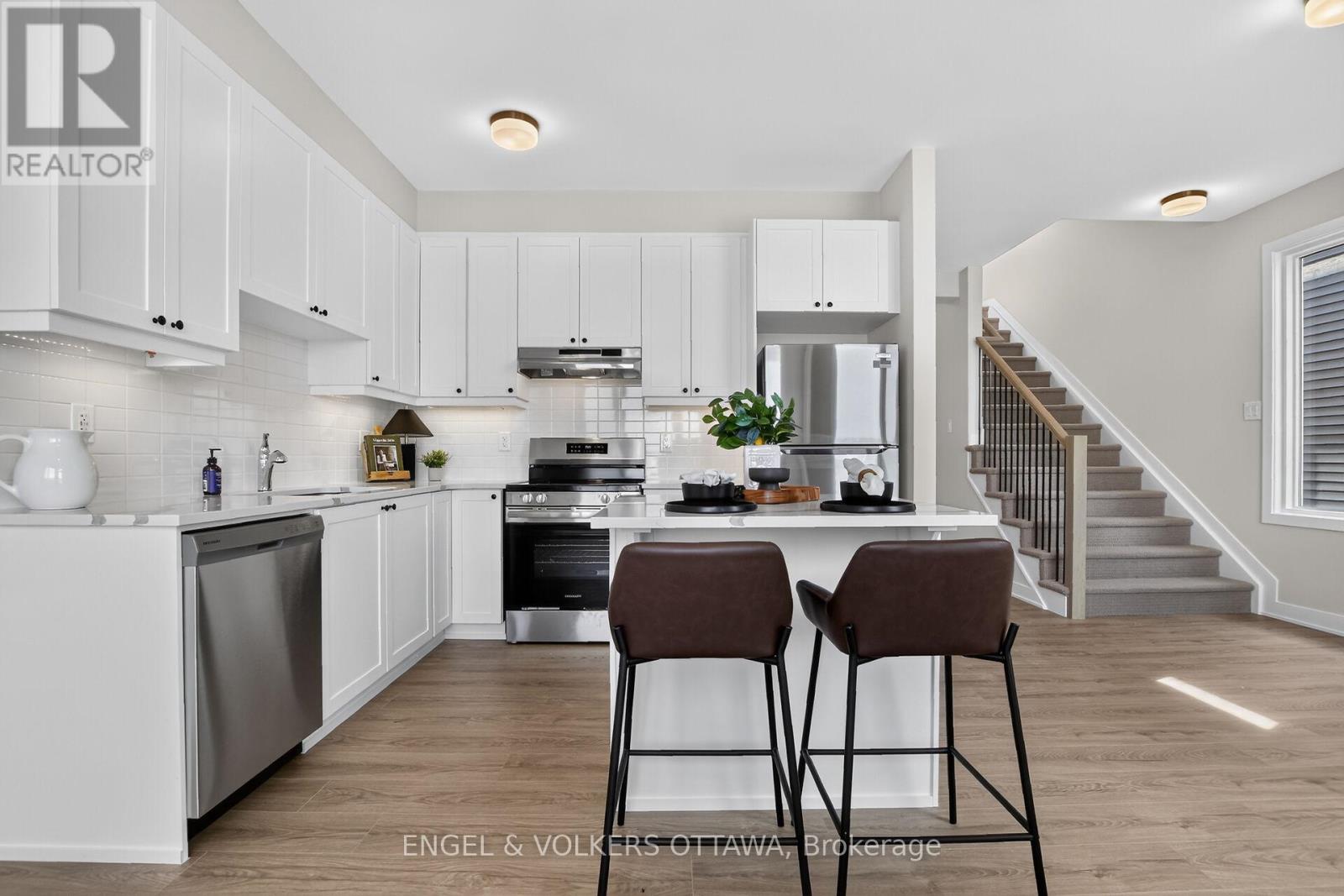 728 Haflinger Row, Ottawa, Ontario  K0A 2Z0 - Photo 2 - X13562944