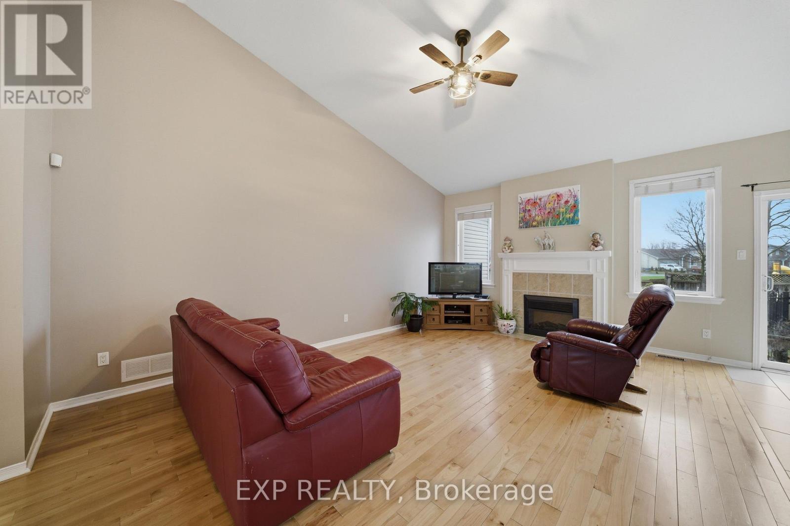 80 La Prairie Street, Russell, Ontario  K0A 1W0 - Photo 10 - X13563150