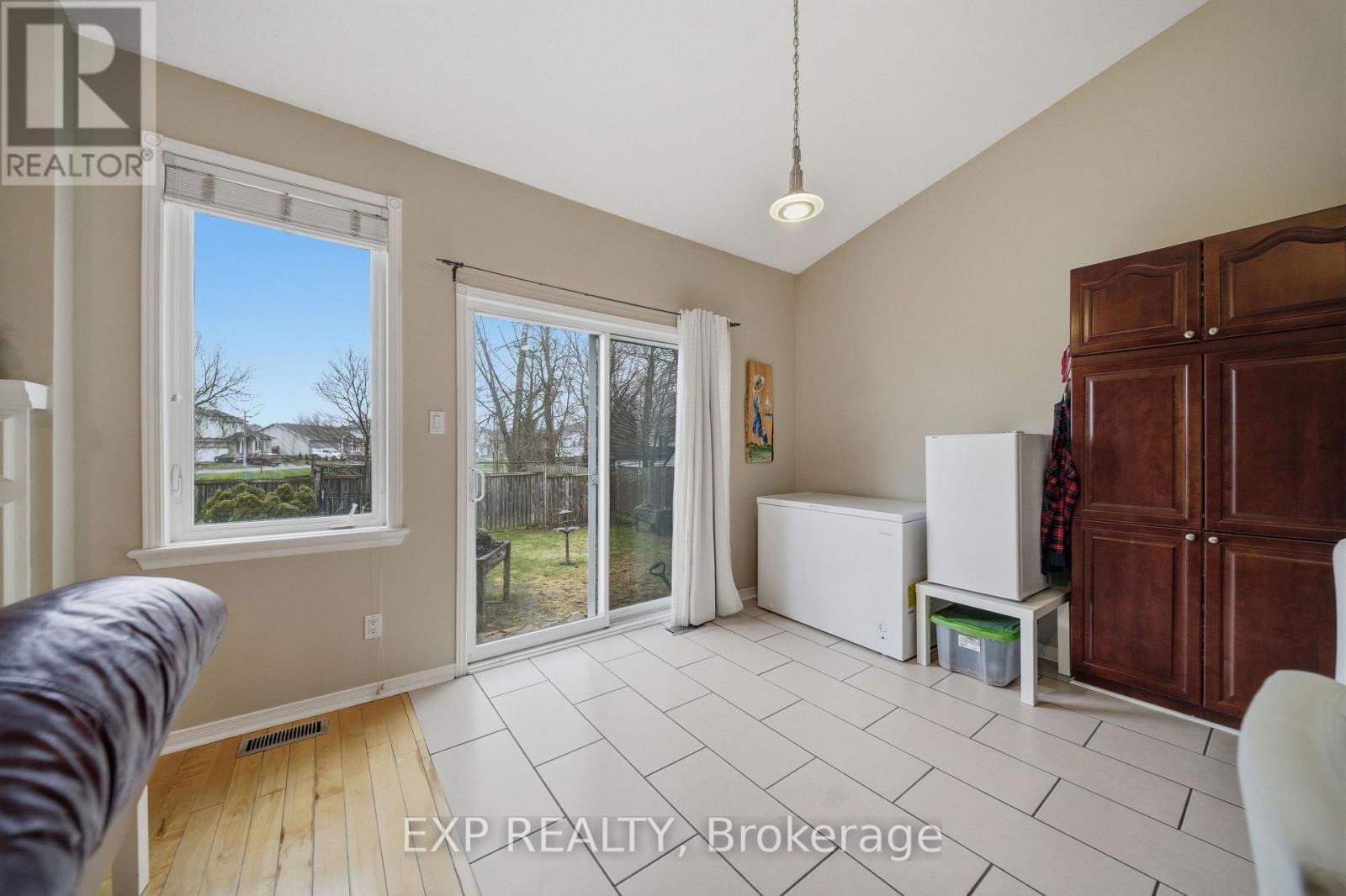 80 La Prairie Street, Russell, Ontario  K0A 1W0 - Photo 14 - X13563150