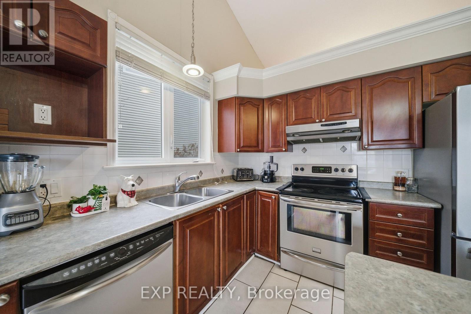 80 La Prairie Street, Russell, Ontario  K0A 1W0 - Photo 16 - X13563150
