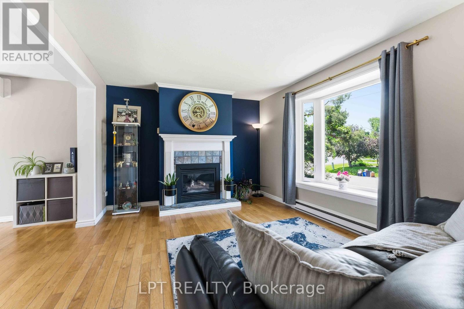 34 Fringewood Drive, Ottawa, Ontario  K2S 1V1 - Photo 5 - X13563268