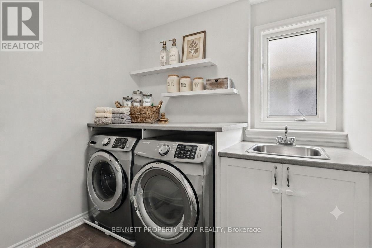 159 Conifer Creek Circle, Ottawa, Ontario  K2M 0M2 - Photo 6 - X13563294