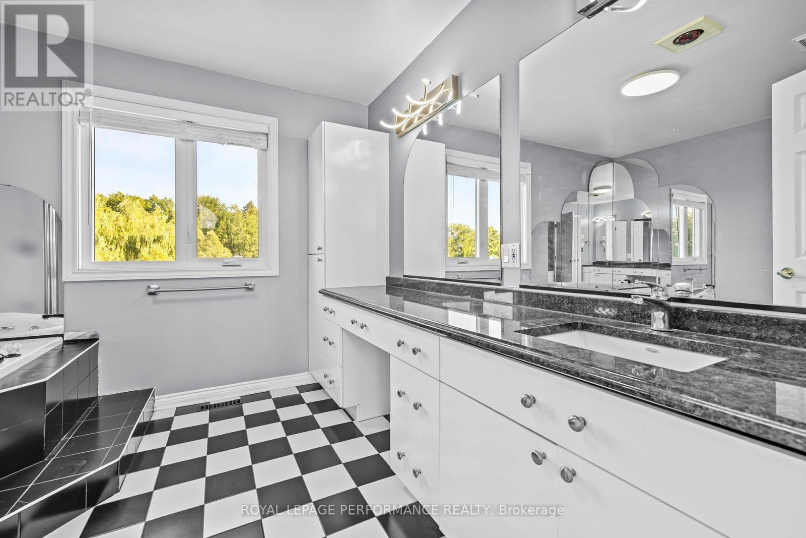 1436 Notre Dame Street, Russell, Ontario  K0A 1W0 - Photo 30 - X13563498