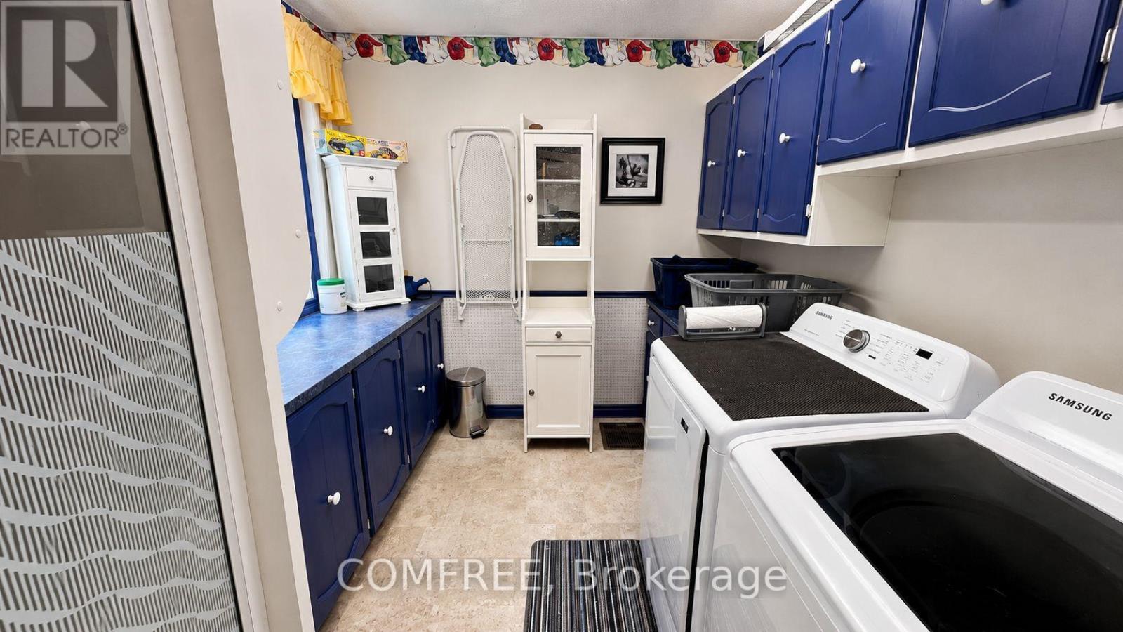 275 Margaret Street, Middlesex Centre, Ontario  N0P 2L0 - Photo 18 - X13563584