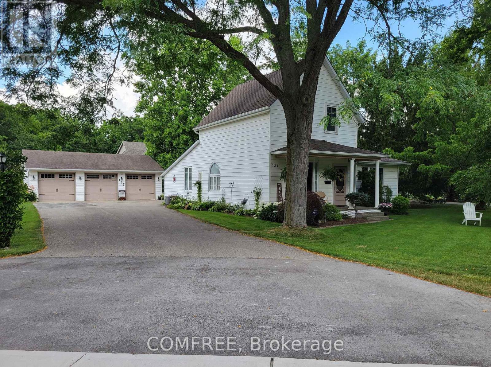 137 St George Street, St. Thomas, Ontario  N5P 2M3 - Photo 1 - X13563780