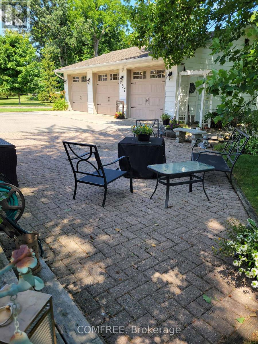 137 St George Street, St. Thomas, Ontario  N5P 2M3 - Photo 5 - X13563780
