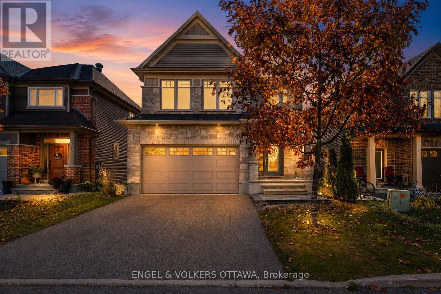 122 Helen Rapp Way, Ottawa, Ontario  K1T 0N4 - Photo 1 - X13564104
