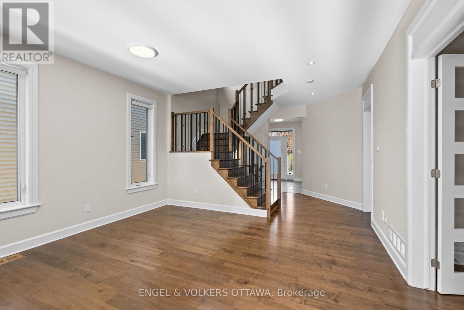 122 Helen Rapp Way, Ottawa, Ontario  K1T 0N4 - Photo 10 - X13564104