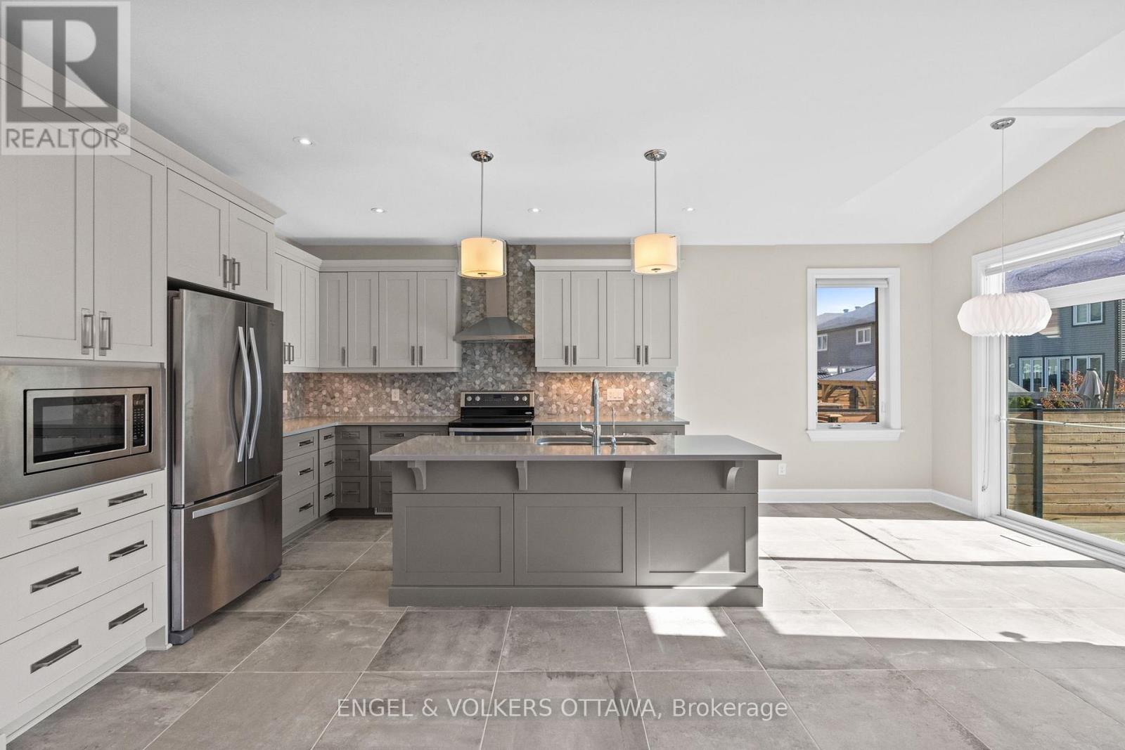 122 Helen Rapp Way, Ottawa, Ontario  K1T 0N4 - Photo 14 - X13564104