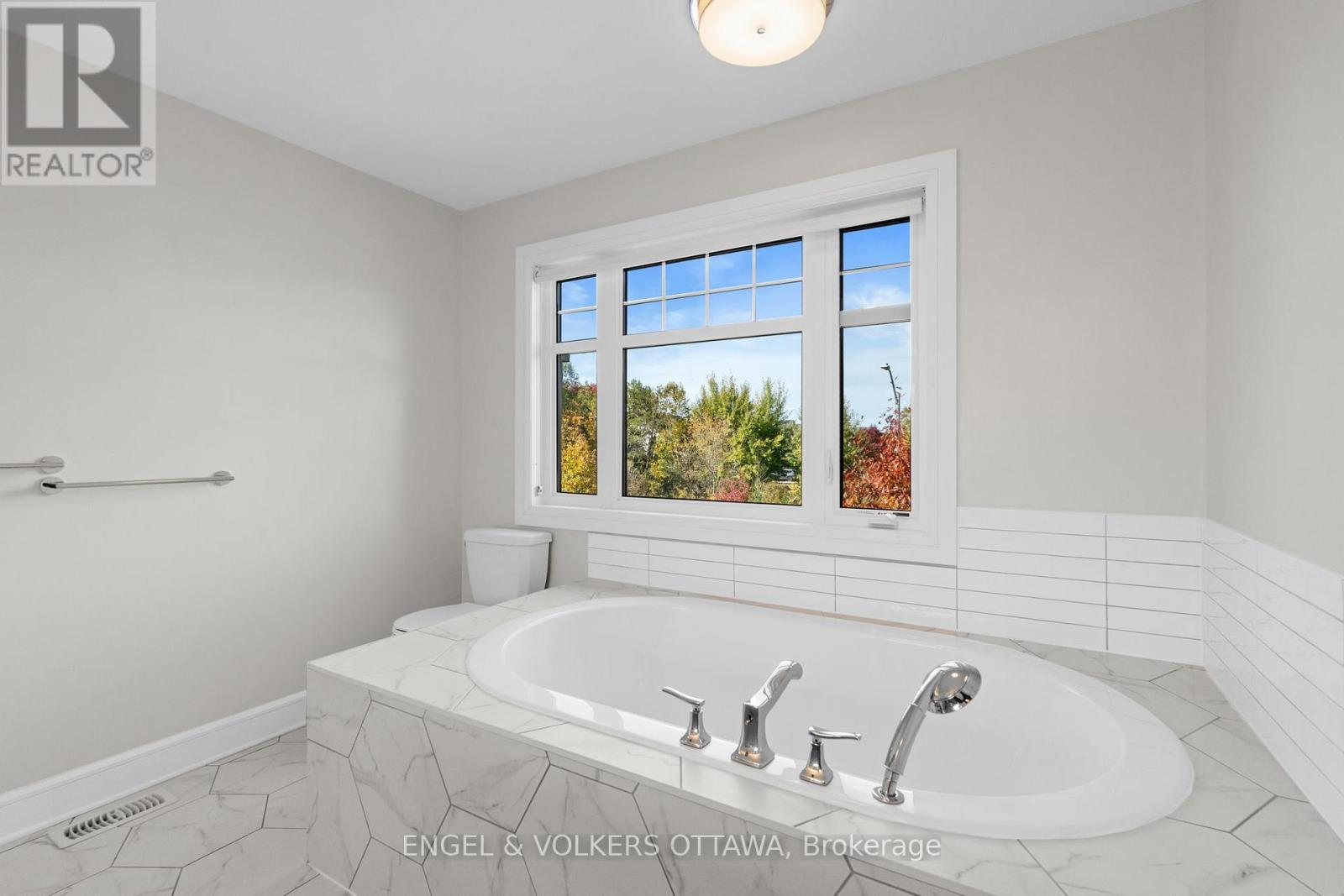 122 Helen Rapp Way, Ottawa, Ontario  K1T 0N4 - Photo 26 - X13564104