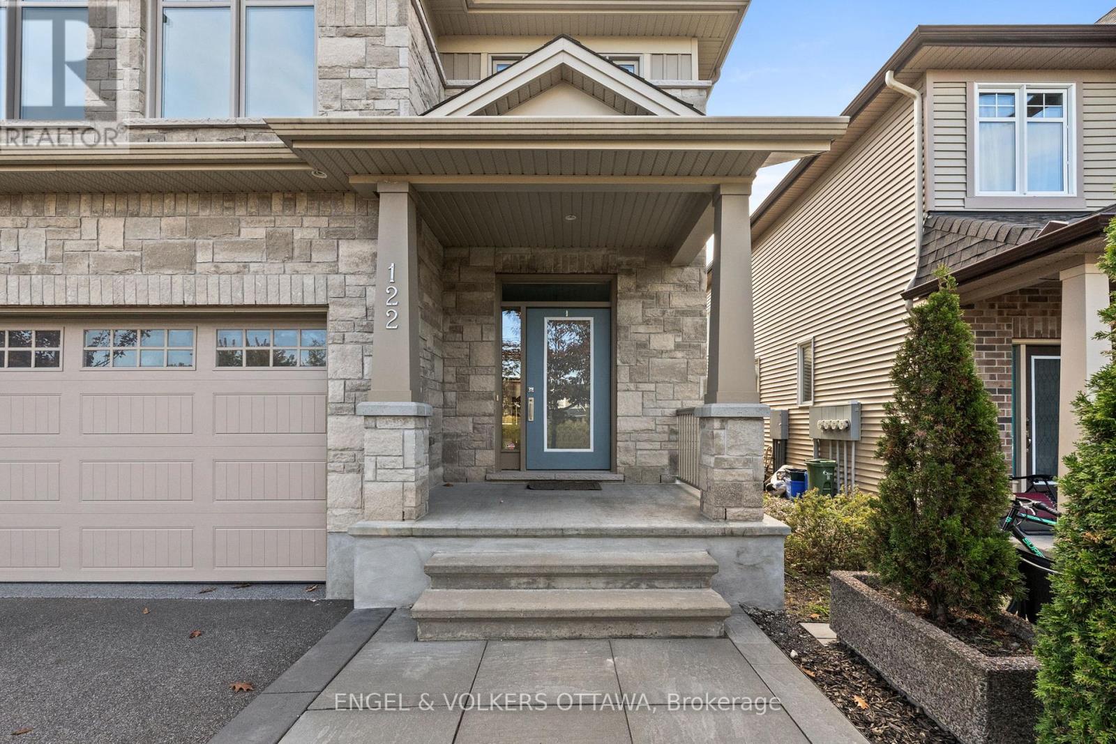 122 Helen Rapp Way, Ottawa, Ontario  K1T 0N4 - Photo 3 - X13564104