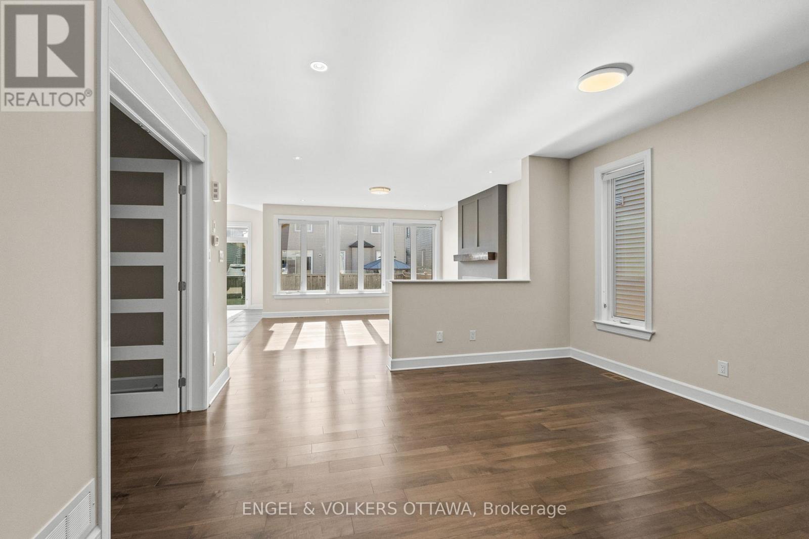 122 Helen Rapp Way, Ottawa, Ontario  K1T 0N4 - Photo 6 - X13564104