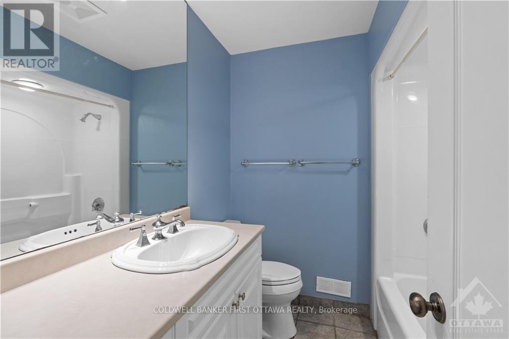 12 Oakwood Avenue, Ottawa, Ontario  K2E 6A5 - Photo 12 - X13564324