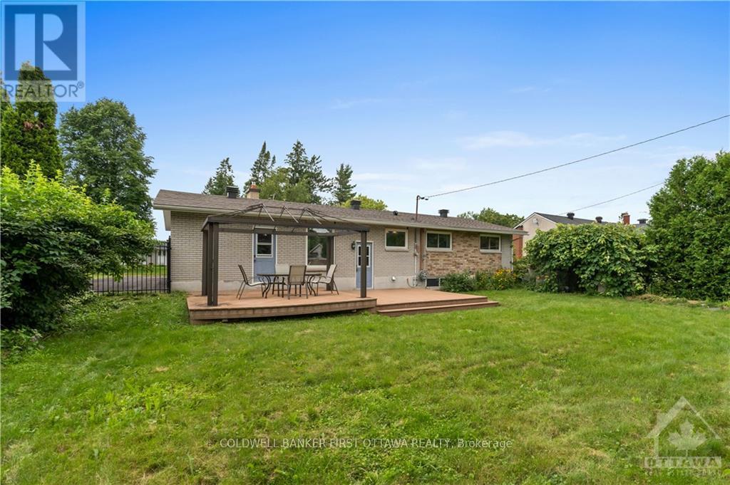 12 Oakwood Avenue, Ottawa, Ontario  K2E 6A5 - Photo 30 - X13564324