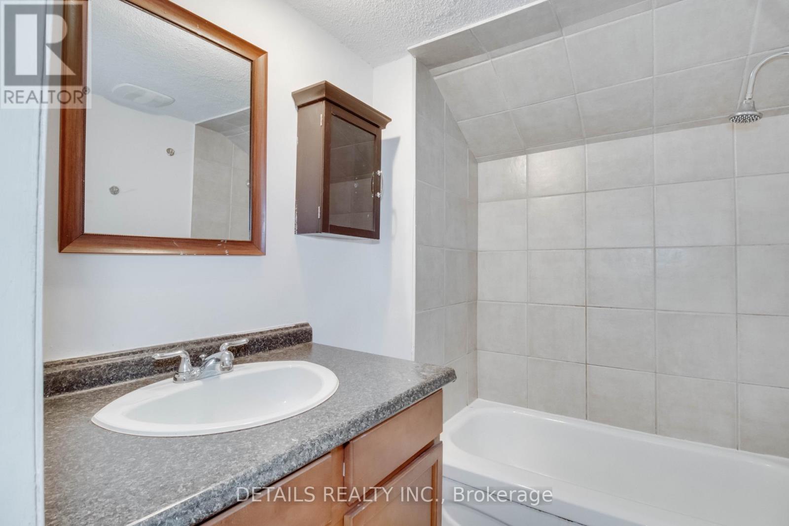 A - 2551 Innes Avenue, Ottawa, Ontario  K1B 3K1 - Photo 31 - X13564370