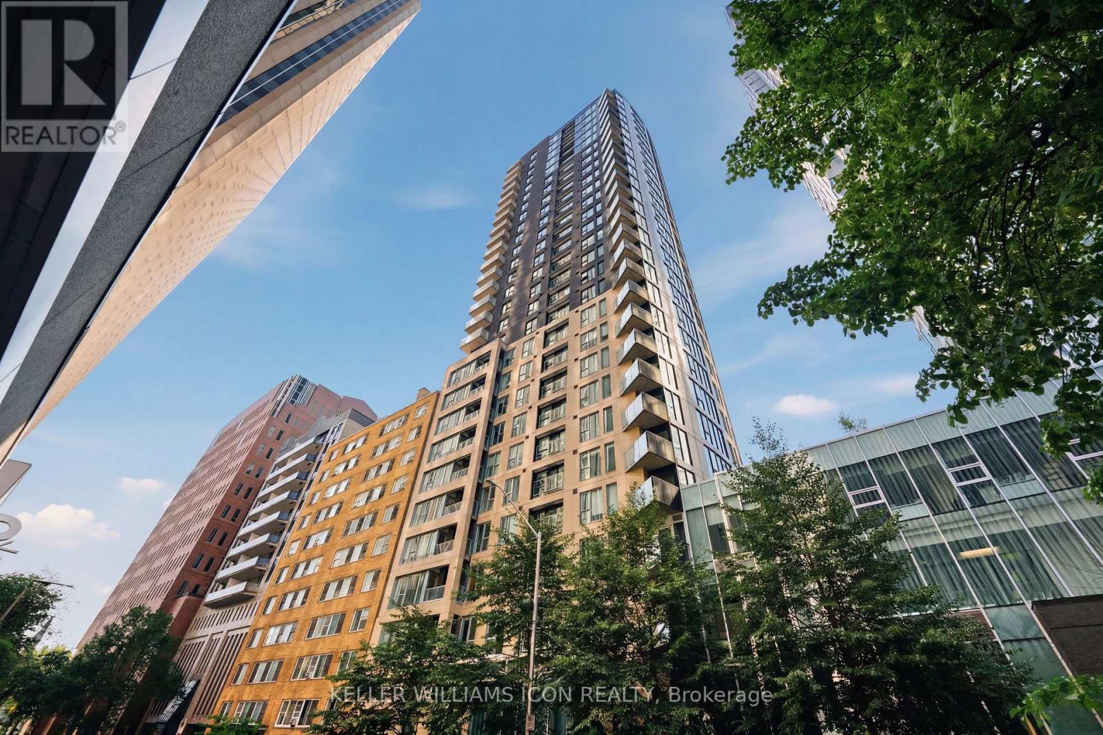 1907 - 40 Nepean Street, Ottawa, Ontario  K2P 0X5 - Photo 1 - X13564442