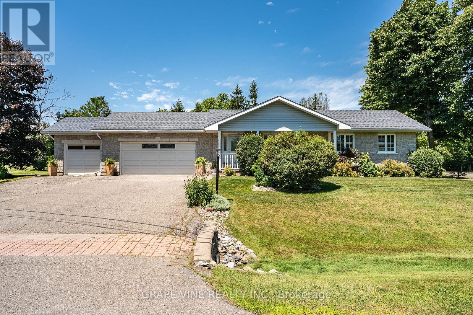 8391 Rowan Dr Drive, Ottawa, Ontario  K0A 2P0 - Photo 1 - X13564466